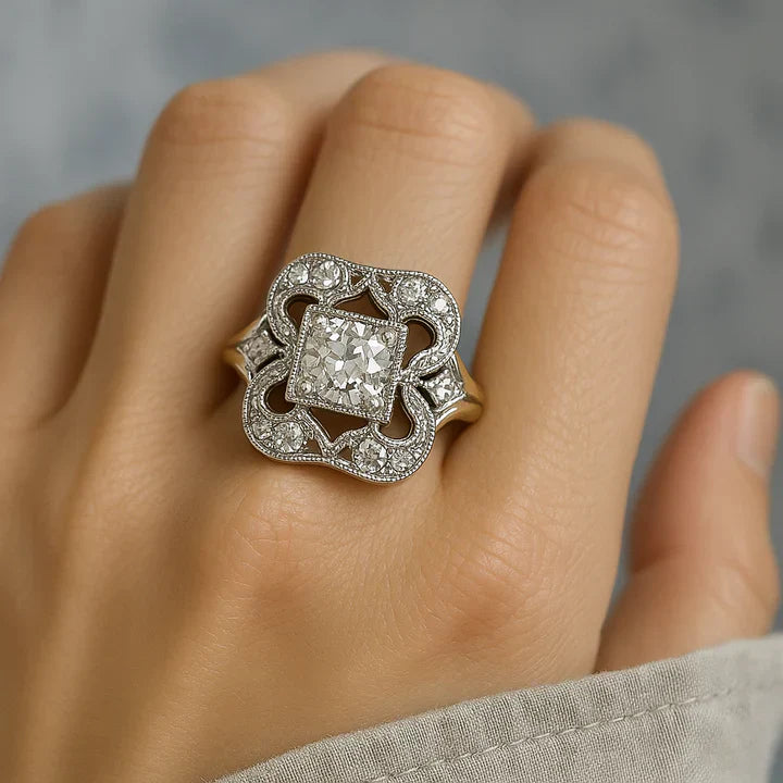Vintage Zirconia Gold Ring